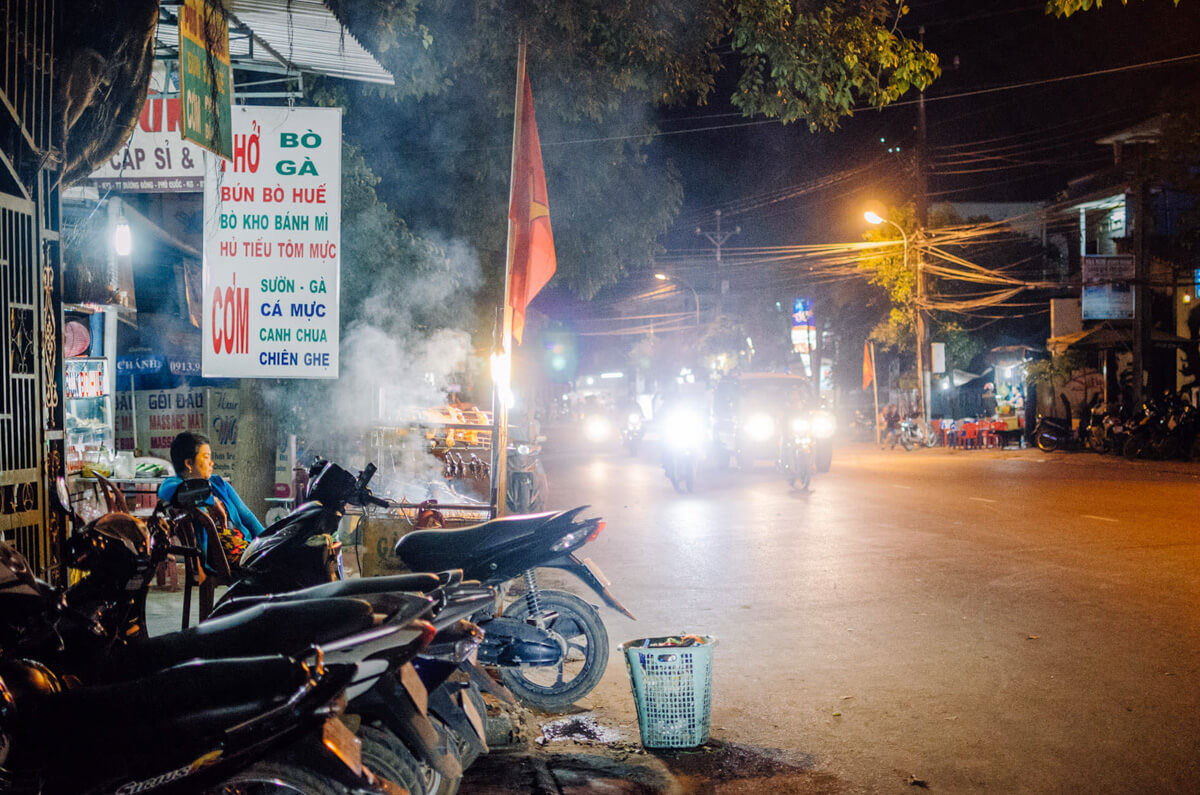 vietnam-night